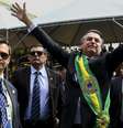 Para professor da USP e vencedor do prêmio Jabuti, 'falicismo exagerado' de Bolsonaro é discurso de quem se sente ameaçado por mudanças sociais e culturais  Foto: Agencia Brasil / BBC News Brasil