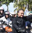 O presidente Jair Bolsonaro chega em Copacabana no Rio de Janeiro  Foto: Wallace Silva / Futura Press