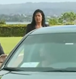 TV flagra aparente discussão entre Bolsonaro e Michelle antes de desfile  Foto: TV Brasil
