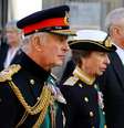 Acompanharam o cortejo fúnebre o rei Charles 3º; a princesa Anne; o duque de York, Andrew; e o conde de Wessex, Edward  Foto: Reuters / BBC News Brasil