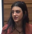 A jovem de 18 anos está confinada numa casa à parte para disputar a 21ª vaga do reality rural e fala sobre caso com Adriano Imperador  Foto: Reprodução/PlayPlus/Record