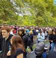 Pessoas na fila em Southwark Park  Foto: Matías Zibell - BBC / BBC News Brasil