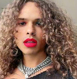 Vitão postou vídeo dublando música de Pabllo Vittar e mostrou visual  Foto: Reprodução / Tiktok