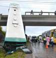 Acidente com ônibus na Br 324, em Salvador, BA, nesta segunda -feira, 19  Foto: Romildo de Jesus / Futura Press