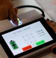 Teste com aparelho de biometria; você já sabe onde vai votar e quais documentos precisa levar?  Foto: Reuters / BBC News Brasil