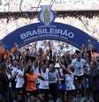 Corinthians comemora título ao lado da torcida, que fez história  Foto: JORGE BEVILACQUA /CÓDIGO19/ESTADÃO CONTEÚDO