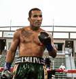 Esquiva Falcão tem 32 anos e está invicto em oito anos no boxe profissional  Foto: Reprodução/Instagram 