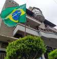 É comum encontrar o símbolo nacional em comércios, casas e até carros de Nova Pádua  Foto: Juliana  Steil / Redação Terra
