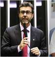Odeputado federal Marcelo Freixo (PSB), apoiado por Lula, e o atual governador Cláudio Castro (PL), apoiado por Bolsonaro, disputam peloPalácio Tiradentes.  Foto: Freixo: Câmara dos Deputados/Divulgação | Castro: Rogério Santana/Divulgação Governo do Rio / Estadão