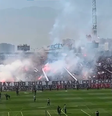 Torcedores ficam feridos após estrutura do Monumental desabar em treino do Colo-Colo  Foto: Reprodução/Redes Sociais