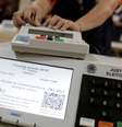 Urna eletrônica precisou ser substituída pela votação em cédula em Coari e atrasa apuração nacional  Foto: Reuters