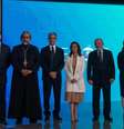 Candidatos à presidência lado a lado em debate da Globo; primeiro turno de eleição histórica acontece nesse domingo (02/10)  Foto: EPA / BBC News Brasil