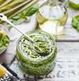 Guia da Cozinha - Quer aprender a fazer molho pesto? Aprenda com essa receita  Foto: Guia da Cozinha