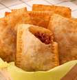 Guia da Cozinha - Para quem gosta de rabada: experimente o sabor no pastel  Foto: Guia da Cozinha