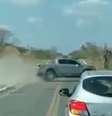 Padre perdeu o controle da direção e caiu com carro dentro de lago  Foto: Reprodução/Facebook