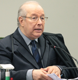 Celso de Mello, ex-presidente do Supremo, afirmou que proposta de Bolsonaro é para "controlar o Judiciário"  Foto: CartaCapital