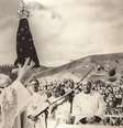 Há quem acredite que a imagem exposta no Santuário Nacional não é a original  Foto: BBC News Brasil