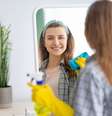 Vidros espelhos limpeza  Foto: Shutterstock / Alto Astral