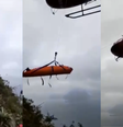 Bombeiros resgatam turista em trilha do Pão de Açúcar com auxílio de aeronave  Foto: Reprodução