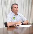 Presidente e candidato à reeleição, Jair Bolsonaro (PL), fez live neste domingo, 16, de madrugada, para rebater acusações de ter feito comentários com tom pedófilo.  Foto: Mais Goiás