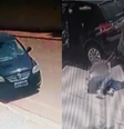 Imagens mostram mulher sendo agredida na rua por ex-companheiro  Foto: Reprodução