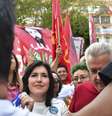 A senadora, Simone Tebet (MDB-MT), participou de um ato em apoio ao ex-presidente, Luiz Inácio Lula da Silva (PT), candidato à presidência no segundo turno das Eleições 2022, na região central de Brasília(DF), nesta quarta-feira, 19 de outubro de 2022  Foto: GESIVAL NOGUEIRA/ATO PRESS/ESTADÃO CONTEÚDO