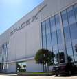 Sede da SpaceX em Hawthorne, Califórnia  Foto: SpaceX / Wikimedia Commons