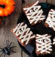 Guia da Cozinha - Mini brownies aterrorizantes e docinhos para o Halloween  Foto: Guia da Cozinha