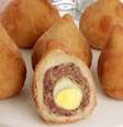 Guia da Cozinha - Coxinha bolovo: petisco de boteco delicioso para fazer em casa  Foto: Guia da Cozinha