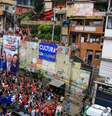 Visita de Lula ao Complexo do Alemão, no Rio, colocaram as favelas em destaque na corrida eleitoral do segundo turno  Foto: Estadão Conteúdo/Alexandre Silva