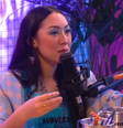 Em outro momento da conversa, Hikari deixou claro que trabalha como atriz e não como criadora de conteúdos  Foto: Reprodução/ YouTube  Hana Khalil