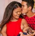 A influenciadora digital Rafaela da Conceição Lyma junto ao seu companheiro e ao filho Lohan  Foto: Arquivo pessoal / BBC News Brasil