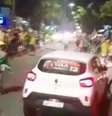 Carro é depredado em manifestação pró-Bolsonaro em João Pessoa (PB)  Foto: Reprodução/TV Cabo Branco