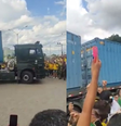 Grupo bolsonarista comemora chegada de contêiner em quartel  Foto: Reprodução / Tiktok