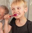 O ideal é escovar os dentes pelo menos duas vezes por dia, mas não muito mais que isso. Foto: Pexels