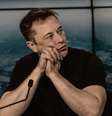Desde que assumiu, Musk demitiu de cerca de metade dos 7.500 funcionários da rede social  Foto: Oberhaus/Flickr / Tecnoblog