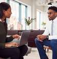 Entrevistas ajudam empregadores a conhecerem os candidatos  Foto: Shutterstock / Portal EdiCase