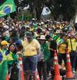 Apoiadores de Bolsonaro protestam contra o resultado das eleições presidenciais em frente ao Quartel General do Exército em Brasília.   Foto: Wilton Junior/Estadão