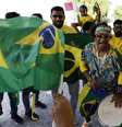 Torcedores do Brasil em Doha, no Catar  Foto: Reuters / BBC News Brasil