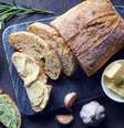 Veja como fazer manteiga aromatizada – Foto: Shutterstock  Foto: Guia da Cozinha