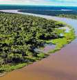 Indígenas treinados por Bruno Pereira no rio Itaquaí, na Amazônia, aprenderam a monitorar invasões de aldeias indígenas e enviar informações à polícia; trabalho de vigilância incomodava infratores e pode explicar o desaparecimento do indigenista e do jornalista Dom Phillips.  Foto: Wilton Junior /Estadão / Estadão
