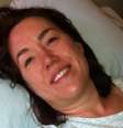 Sarah McDonald foi diagnosticada com dois cânceres simultâneos e submeteu-se a tratamentos que duraram nove meses  Foto: Sara McDonald / BBC News Brasil
