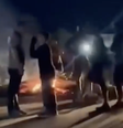 Manifestantes que bloqueiam rodovia não deixam pai passar e levar o filho para cirurgia  Foto: Reprodução/Twitter