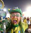 Torcedor brasileiro chega ao estádio Lusail, no Catar  Foto: Robert Michael/dpa / Reuters