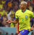 Richarlison na estreia da Seleção contra a Sérvia   Foto: Kai Pfaffenbach / Reuters