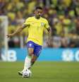 Danilo lesionou o tornozelo esquerdo na estreia do Brasil  Foto: Lucas Figueiredo/CBF