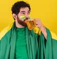 Ressaca pós jogo do Brasil? Saiba como amenizar o desconforto  Foto: Shutterstock / Saúde em Dia