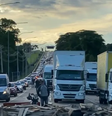 Bolsonaristas bloqueiam acesso ao Aeroporto em Campinas com madeira  Foto: Reprodução/EPTV