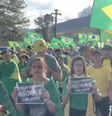 Bolsonaristas ignoram jogo do Brasil na Copa e oram em frente a quartéis para 'salvar a nação'; veja  Foto: Reprodução