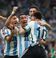 Lionel Messi celebra gol contra México  Foto: Pedro Nunes/Reuters